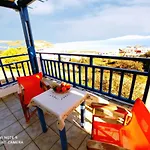 Evangelia House Sea View *
